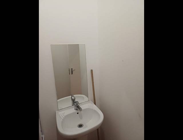 2 BEDROOM APARTMENT FOR SALE IN JOHANNESBURG CENTRAL